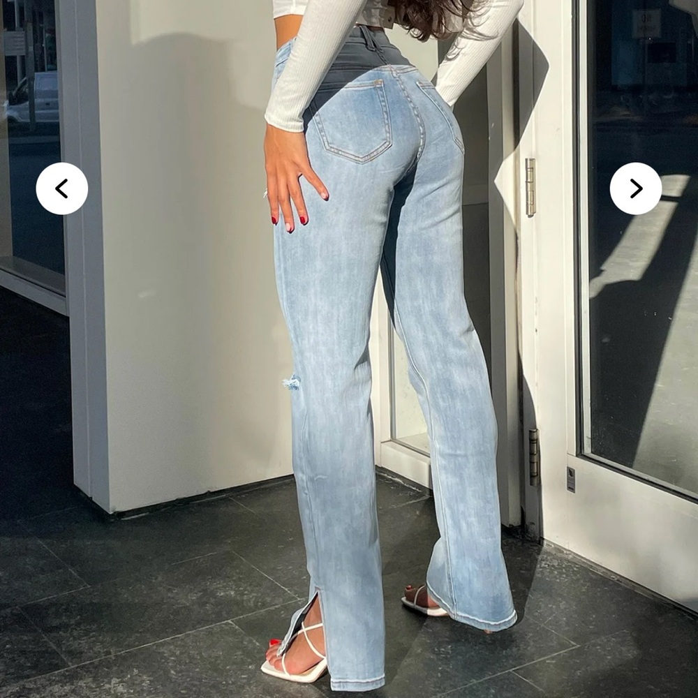 NWT FASHION NOVA SAVANNAH SPLIT HEM BLUE JEANS 5 - Picture 4 of 13
